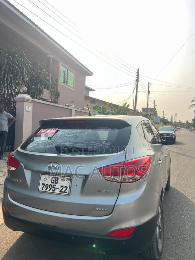 Hyundai Tucson SE FWD 2014 Gray photo 3