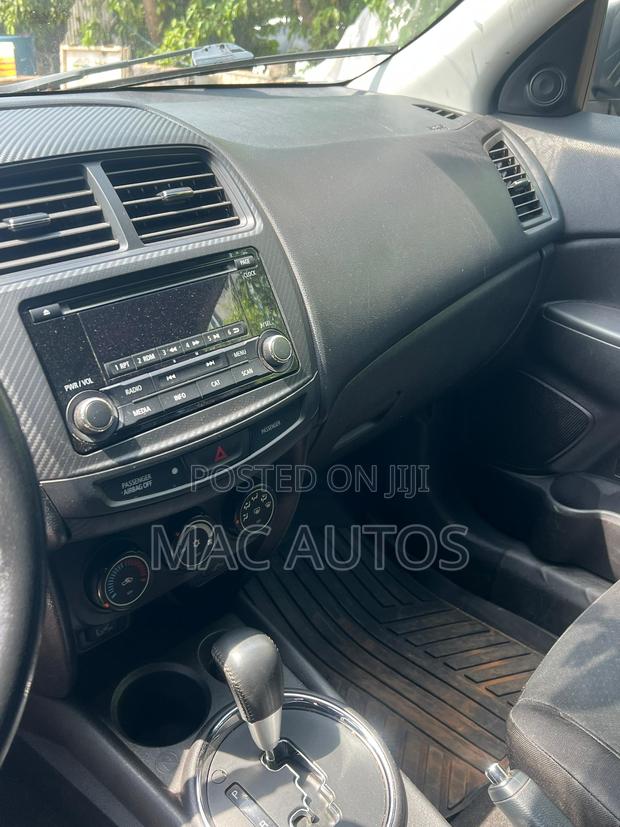 Mitsubishi Outlander Sport ES 2015 Black photo 5