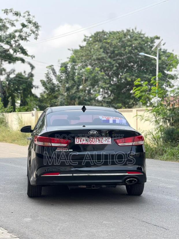 Kia Optima LX 2018 Black photo 2