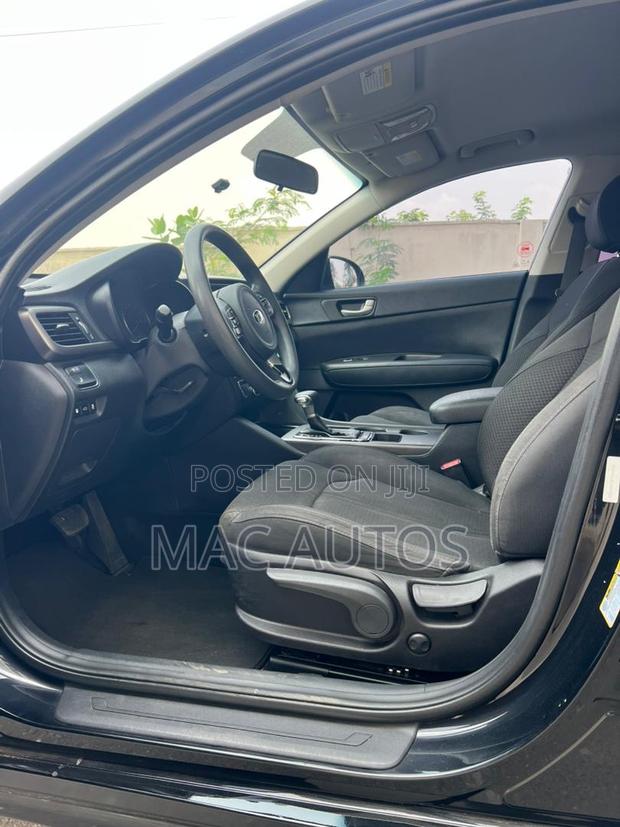Kia Optima LX 2018 Black photo 6