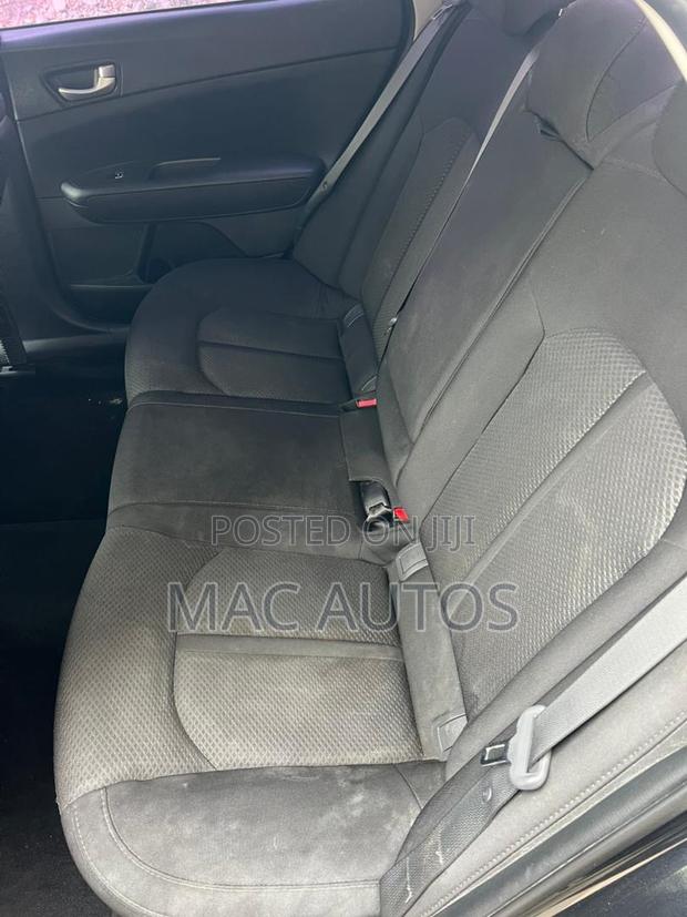 Kia Optima LX 2018 Black photo 7