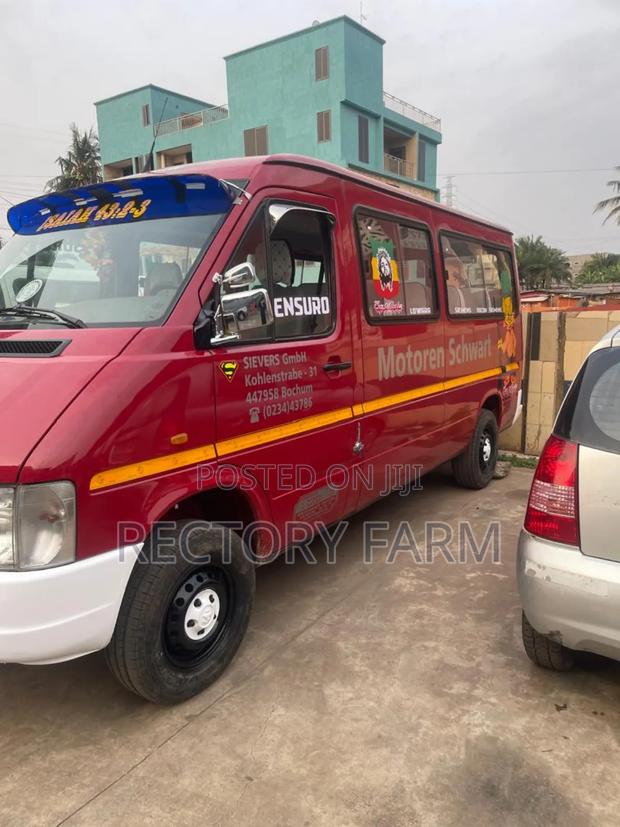 Volkswagen LT 2004 Red photo 2