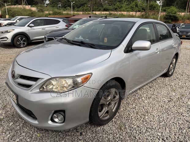 Toyota Corolla LE 4dr Sedan (1.8L 4cyl 4A) 2012 Silver