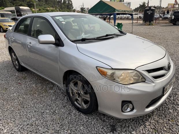 Toyota Corolla LE 4dr Sedan (1.8L 4cyl 4A) 2012 Silver
