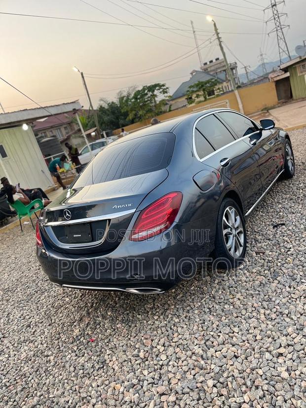 Mercedes-Benz C300 2016 Gray photo 2