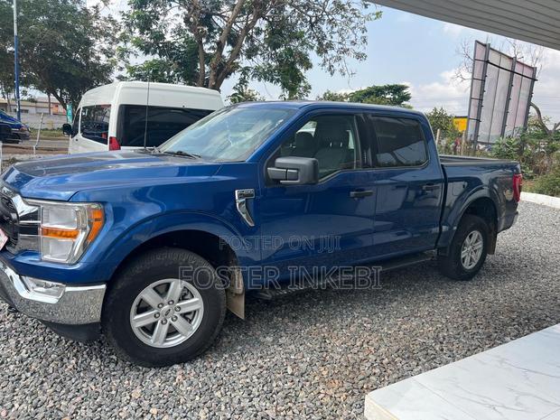 Ford F-150 2022 Blue