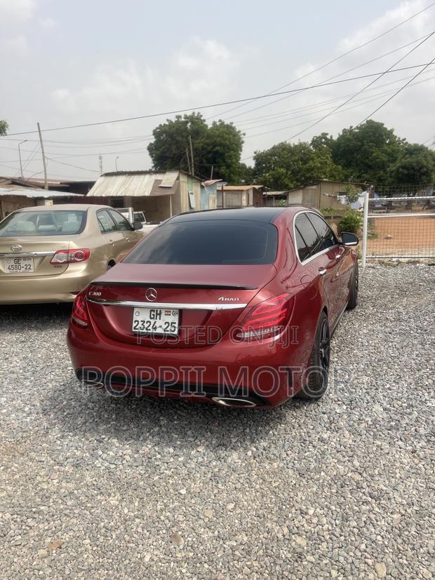 Mercedes-Benz C300 2016 Red photo 3