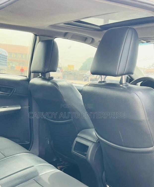 Toyota Camry SE Sport 4dr Sedan (2.5L 4cyl 6A) 2014 White