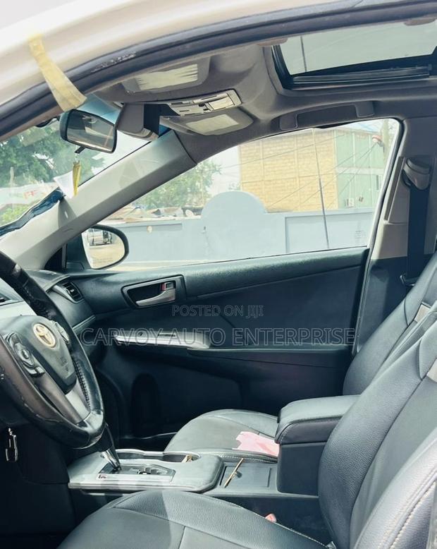 Toyota Camry SE Sport 4dr Sedan (2.5L 4cyl 6A) 2014 White