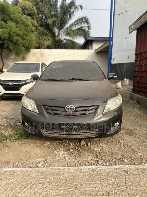 Toyota Corolla Altis 2014 Black
