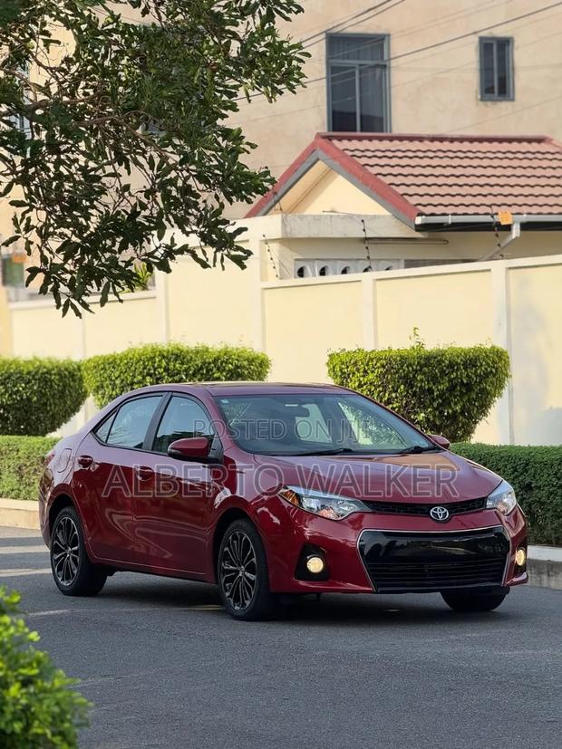 Toyota Corolla 2016 Burgundy