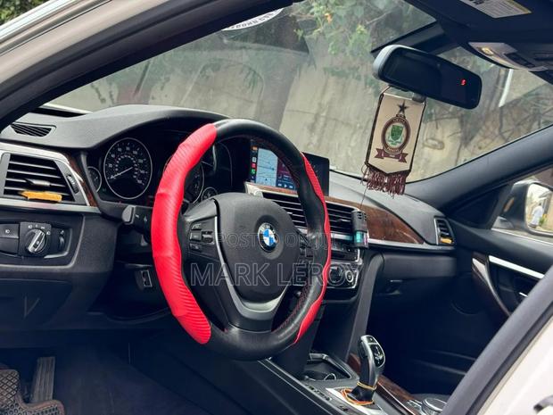 BMW 330i 2017 White photo 6