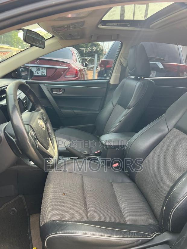 Toyota Corolla L 4dr Sedan (1.8L 4cyl 6M) 2015 Black