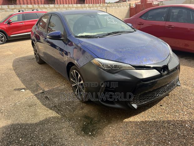Toyota Corolla SE Special Edition 4dr Sedan (1.8L 4cyl CVT) 2017 Blue