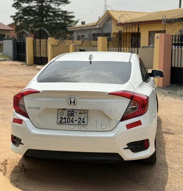 Honda Civic 2018 White