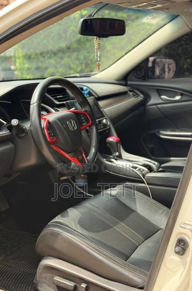 Honda Civic 2018 White