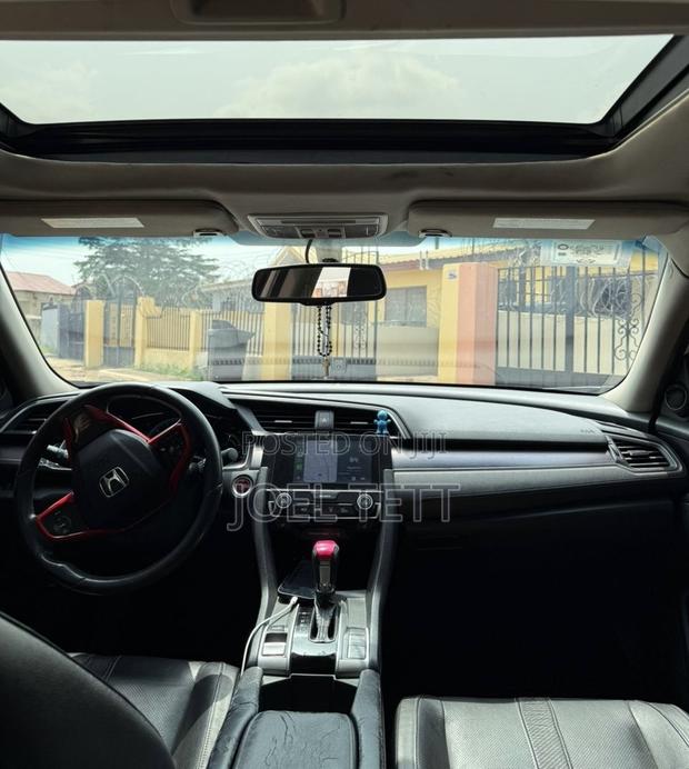 Honda Civic 2018 White