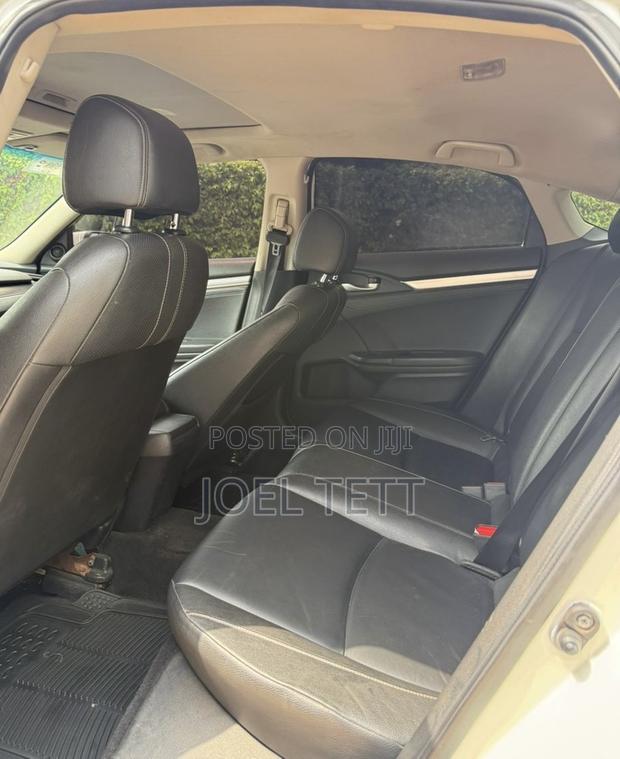 Honda Civic 2018 White