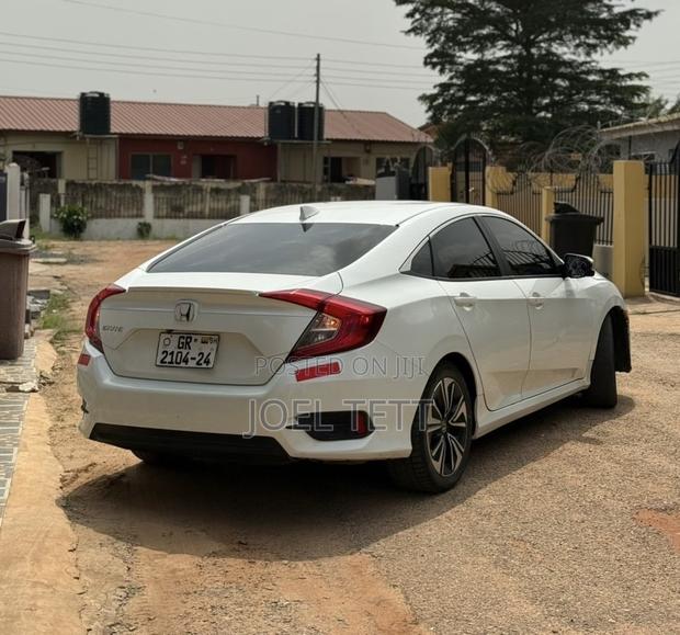 Honda Civic 2018 White