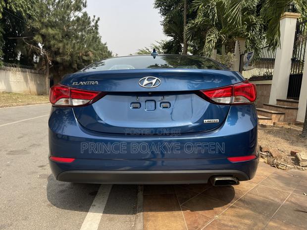 Hyundai Elantra Limited 4dr Sedan (1.8L 4cyl 6A) 2015 Blue photo 2
