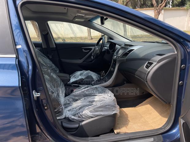 Hyundai Elantra Limited 4dr Sedan (1.8L 4cyl 6A) 2015 Blue photo 3
