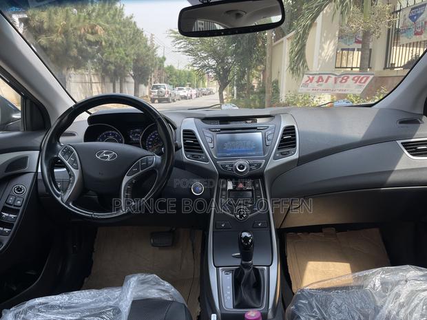 Hyundai Elantra Limited 4dr Sedan (1.8L 4cyl 6A) 2015 Blue photo 4