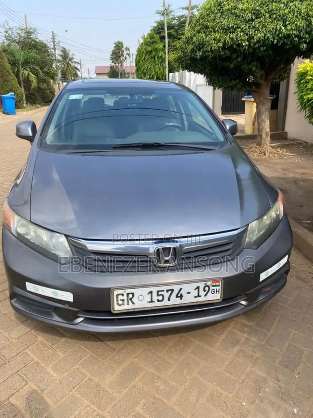 Honda Civic 1.8 5 Door Automatic 2012 Silver