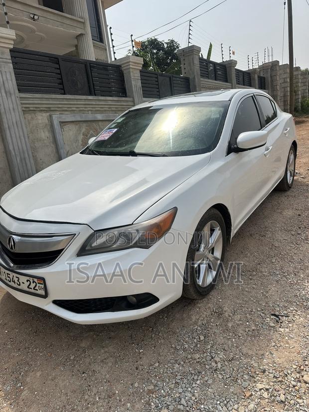 Acura ILX Base FWD (2.0L 4cyl 5A) 2014 White