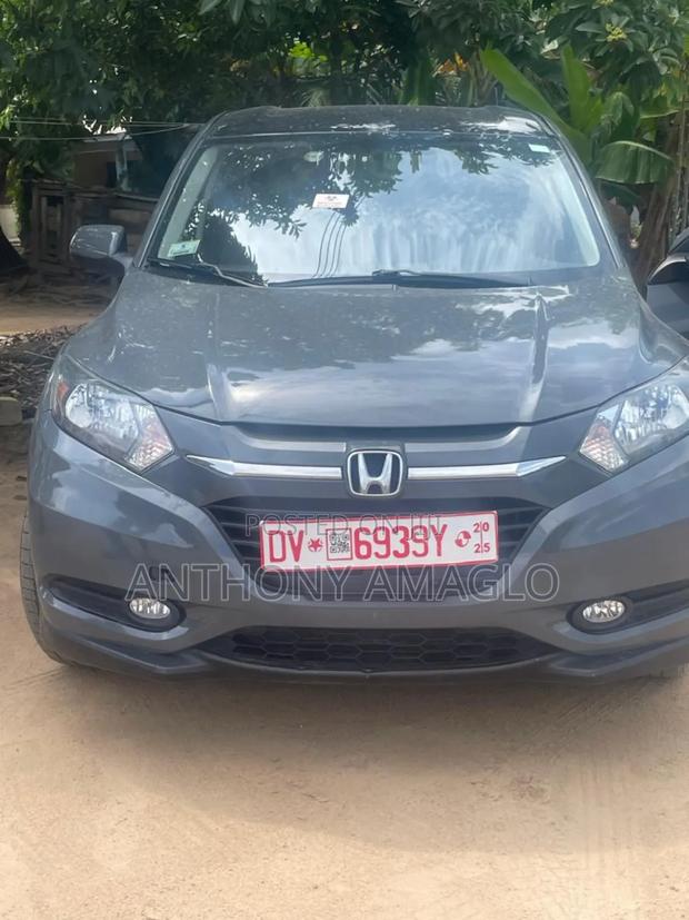 Honda HR-V 2018 Gray photo 2