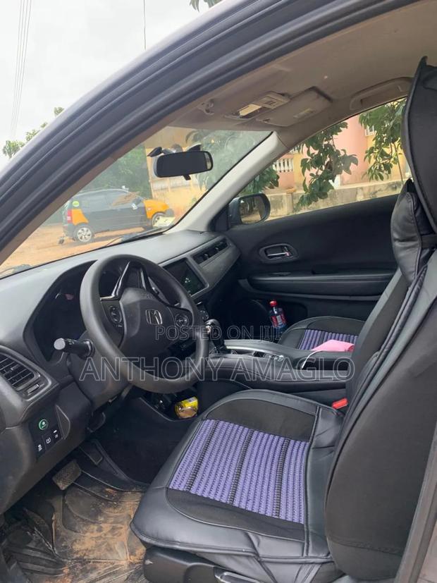 Honda HR-V 2018 Gray photo 5