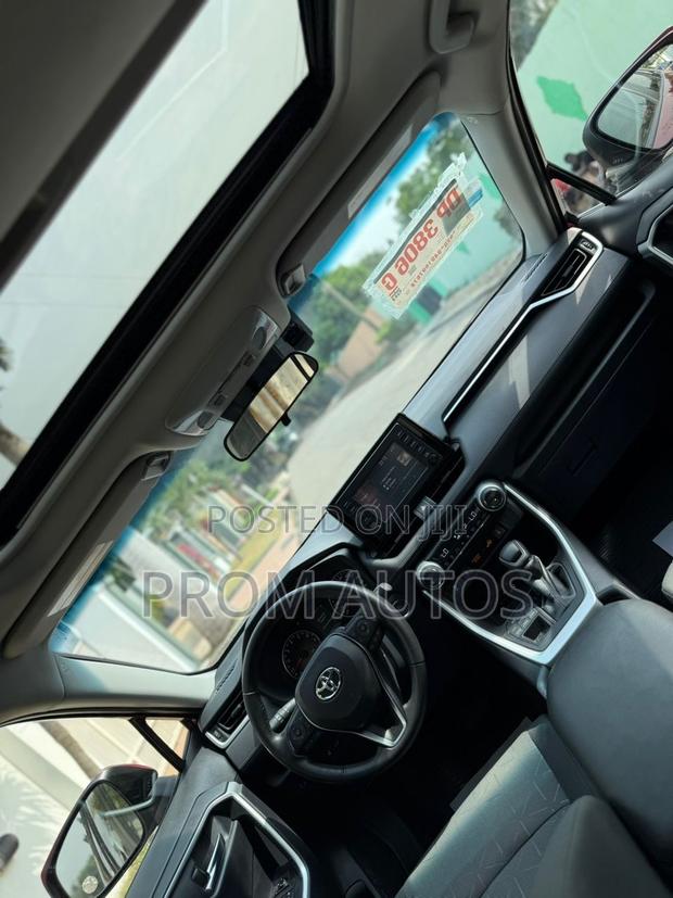 Toyota RAV4 XLE AWD 2020 Burgundy photo 5