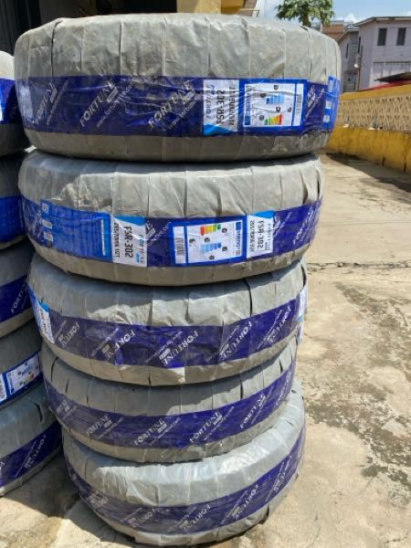 We sell all kinds of Car TYRES