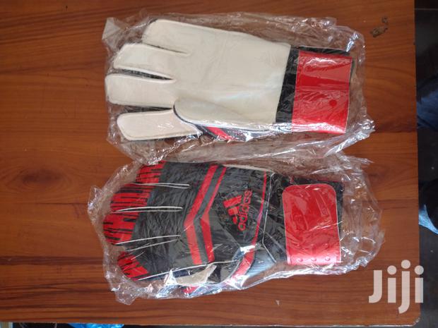 Goal Keepers Gloves · Photo 2