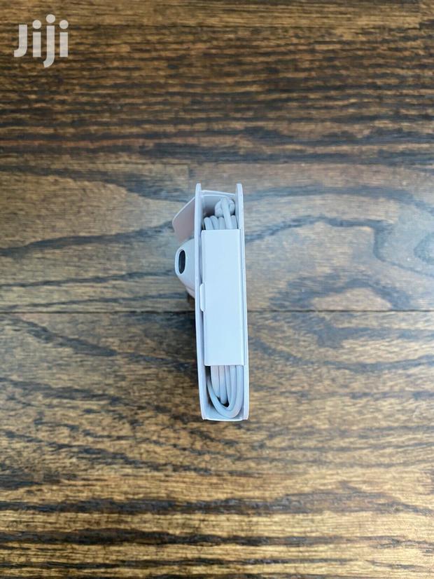 Apple Lightning Earpods Headphones photo 4