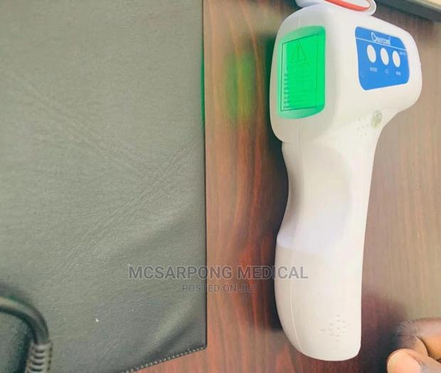 Infrared Non-contact Gun Thermometer · Photo 1