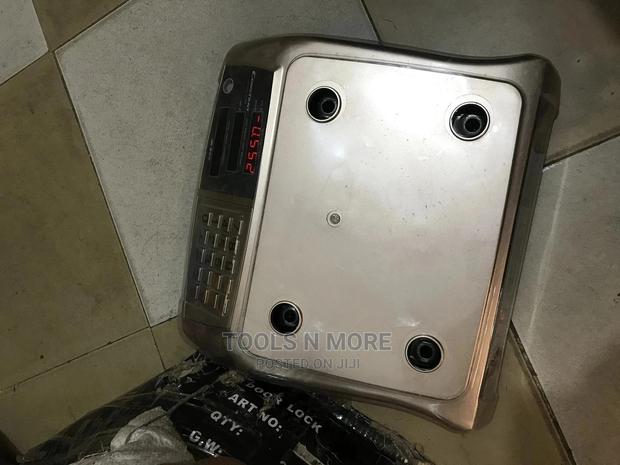 Flat Top Digital Scale