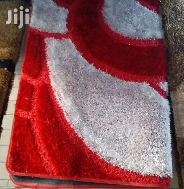 Two Tone Center Carpet · Photo 2
