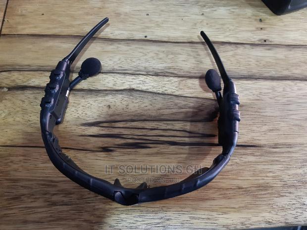 Sunglasses With Bluetooth-headset · Photo 4