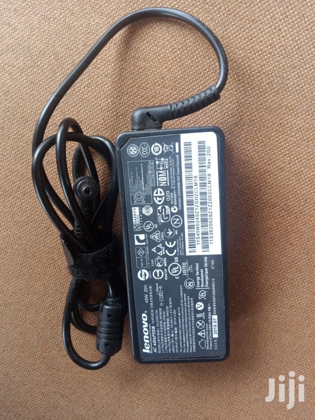 Lenovo Small Pin Charger · Photo 2