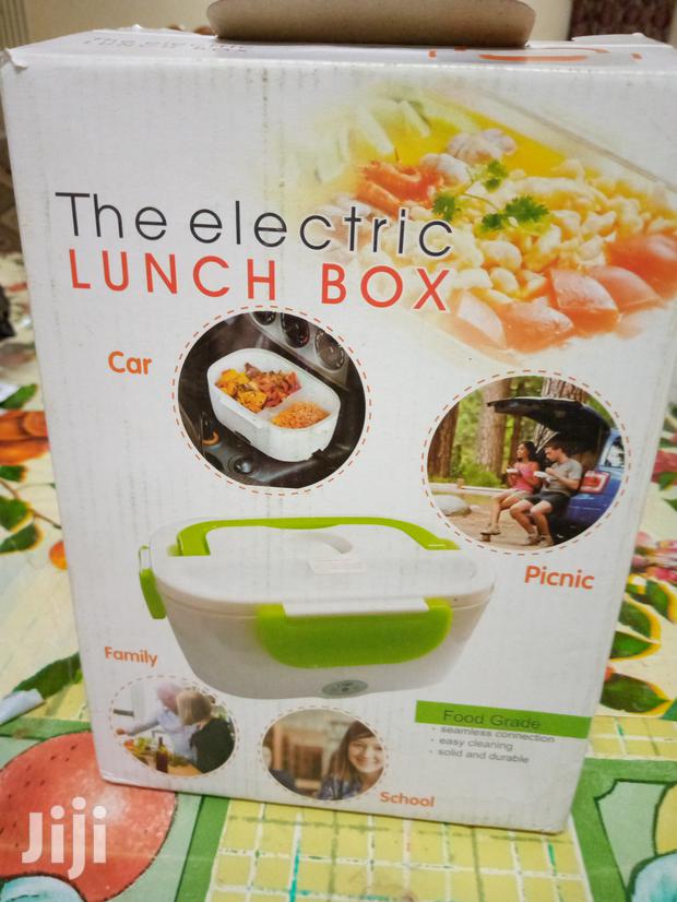 Electric Lunch Box(Plastic Inner) · Photo 2