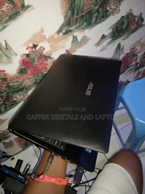 Laptop Asus A72F 8GB Intel Core I5 HDD 500GB · Photo 1