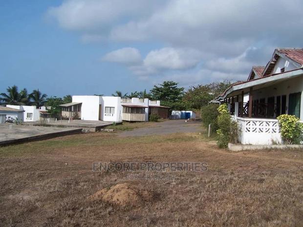 Beachfront Property At Cape Coast · Photo 1