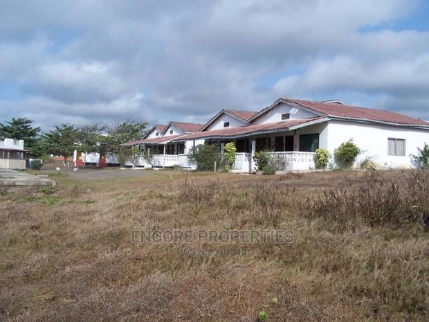 Beachfront Property At Cape Coast · Photo 3