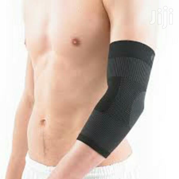 Durable Elbow Support · Photo 4