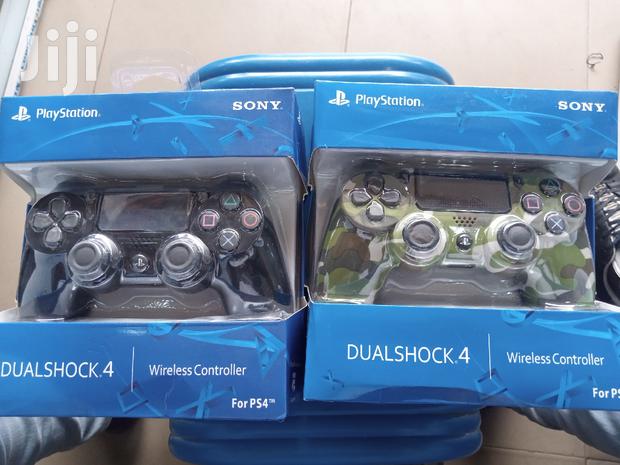 Sony PS4 Pad · Photo 4