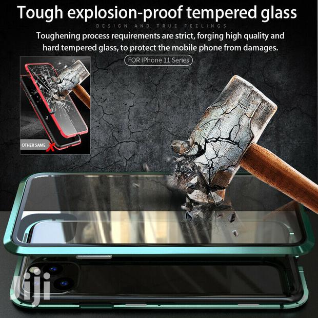 iPhone 11 Pro Max Magnetic Case · Photo 3