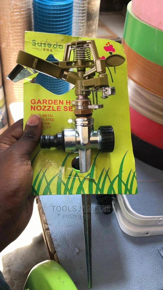 Heavy Duty Metal Sprinkler · Photo 2