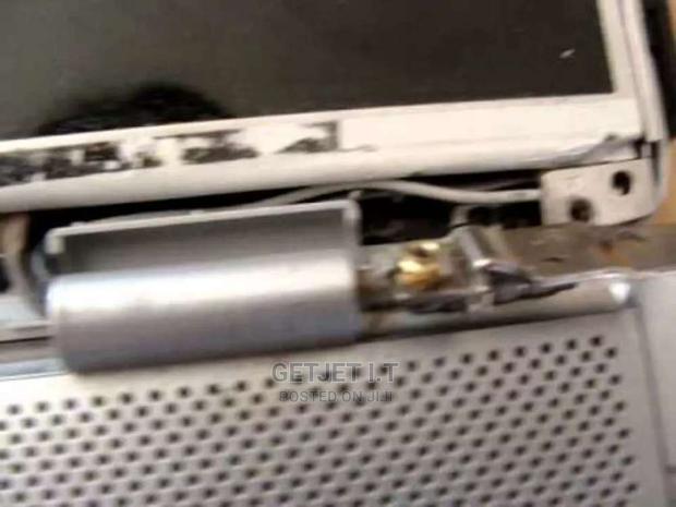 Hinges Of Laptops Repair Instantly · Photo 3