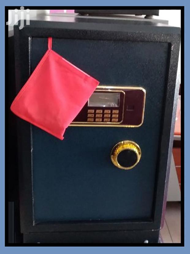 Money Safe · Photo 2