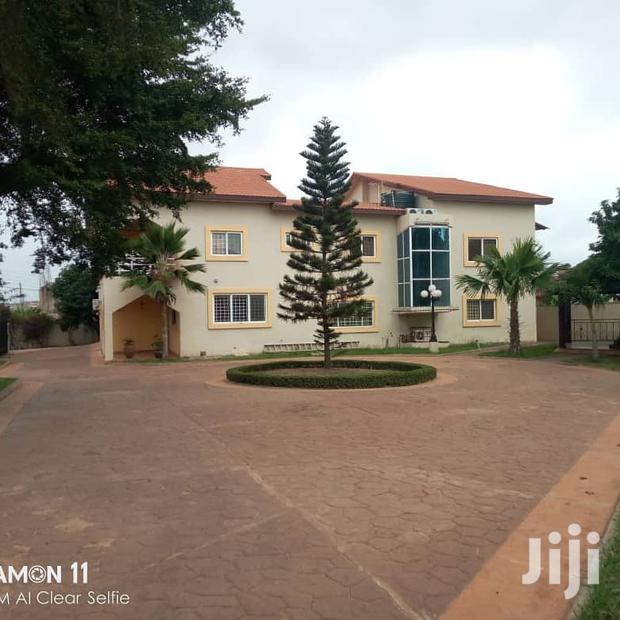 5 Bedroom House+Boys Qtr on Two Half Plot in East Eegon · Photo 1